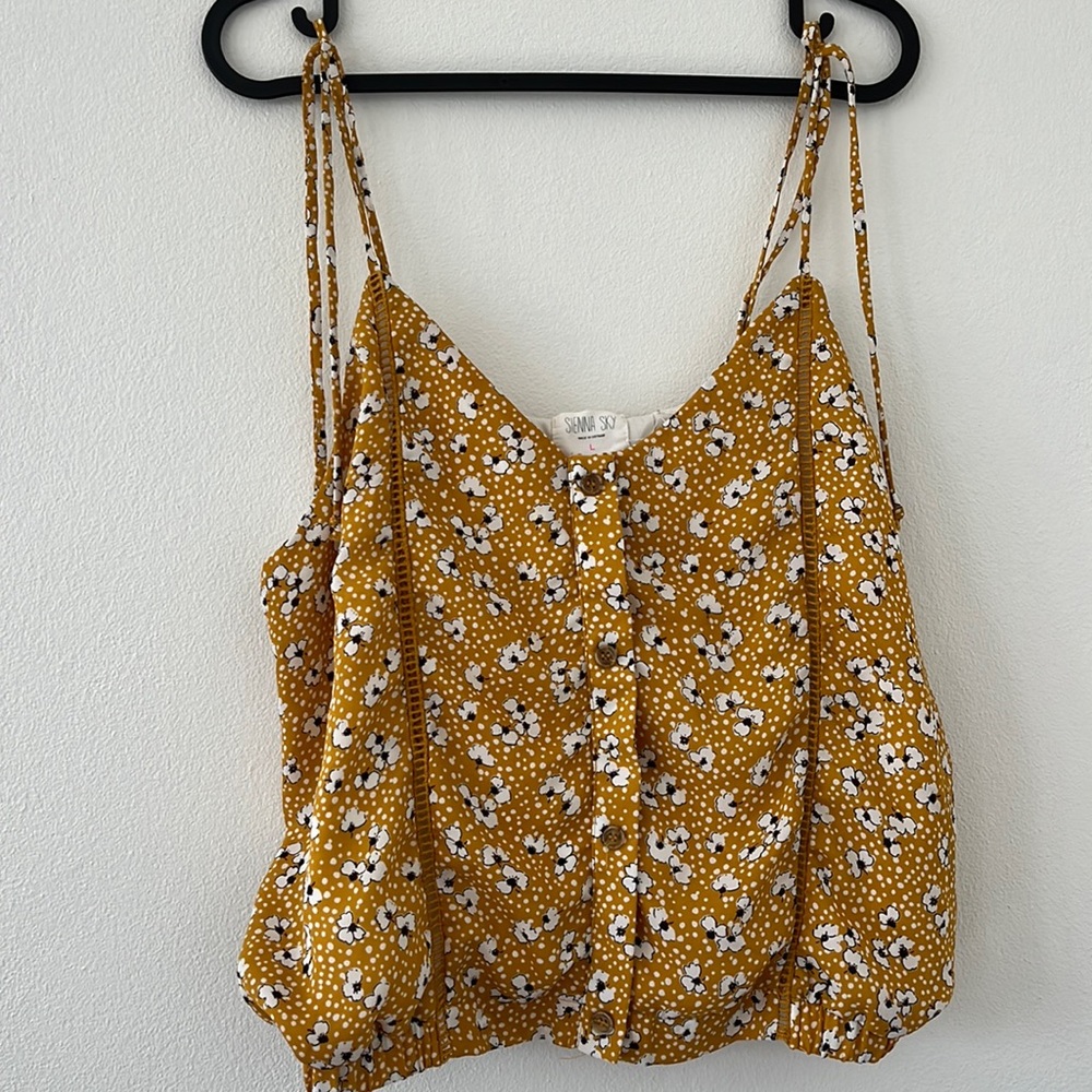 Flower cropped top